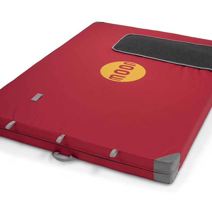 Saturn Crash Pad - True Red main product photo